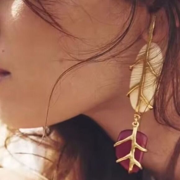 Gold and Red Leaf Drop Earrings A929 - Picture 1 of 4